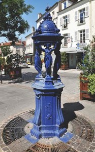 Wallace fountain located at Rue de Maurepas (photo by Moonik).