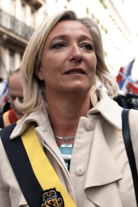 Marine le Pen at the 1st of May National Front’s rally in honor of Joan of Arc. Photo by Marie-Lan Nguyen (2010). PD-CCA Share Alike 3.0 Unported. Wikimedia Commons