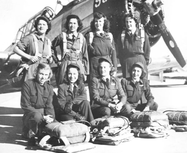 WASP Pilots at Love Field, Texas, 1943. Photo by U.S. Army Air Forces (1943). PD-USGOV. Wikimedia Commons.