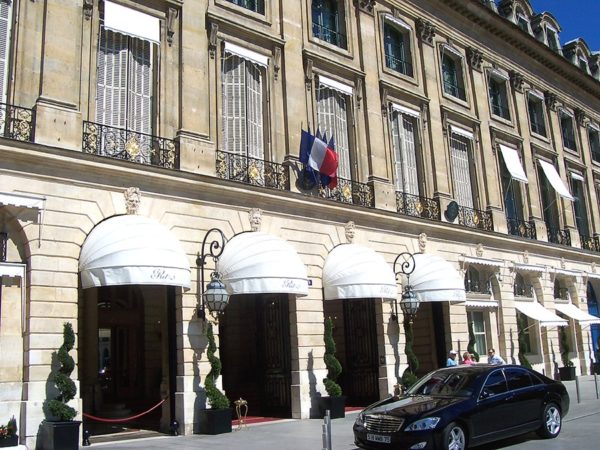 Exterior of entrance to the Hotel Ritz Paris. Photo by MarkusMark (May 2009). PD-Release by Author. Wikimedia Commons.