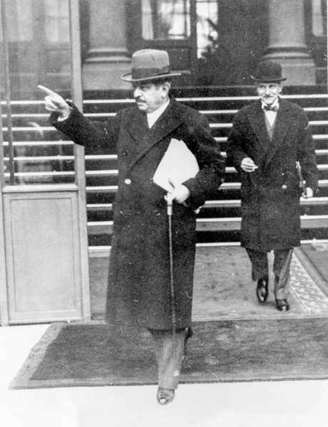 Pierre Laval hailing his car after leaving a meeting with his cabinet at the Élysées Palace. Photo by ACME (3 December 1935). Library of Congress, Prints & Photographs Division. Author’s collection.