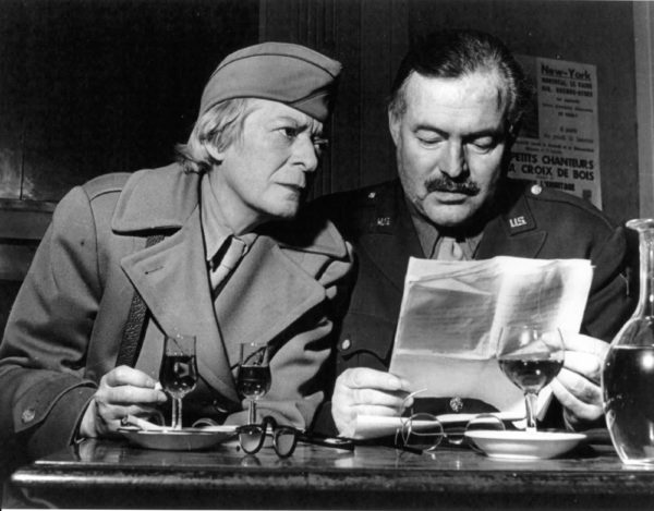 War correspondents, Janet Flanner and Ernest Hemingway, shortly after the liberation of Paris. Photo by anonymous (c. August 1944). PD-70+. Wikimedia Commons. 