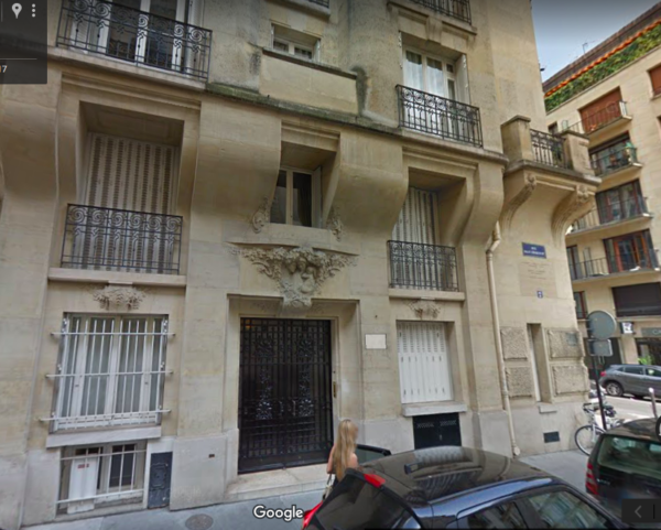 Exterior of apartment building where Etta and Kitty lived. Photo by Google Maps (date unknown). 