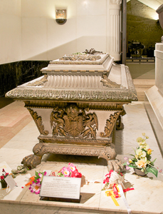 Example of sarcophagus tomb with the feet. Empress Sisi is buried below. Photo by Jebulon (2012). Crypte des Capucins, Vienna, Austria. PD-CCO 1.0 Universal. Wikimedia Commons. 