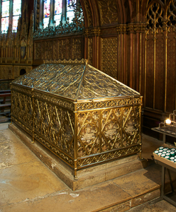 Example of an altar tomb. This is the empty tomb of Saint Geneviève, the patron saint of Paris. Photo by Jebulon (2011). Église Saint-Étienne-du-Mont. PD-CCO 1.0 Universal. Wikimedia Commons. 