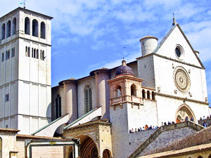 St. Francis of Assisi Cathedral. Photo by Aquarianbydesign (July 2006). PD-CCA-Share Alike 3.0 Unported. Wikimedia Commons. 