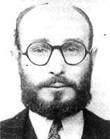 Juan Pujol García, alias Garbo, in one of his many disguises. Photo by anonymous (c. 1944). PD-U.K. Government. Wikimedia Commons. 