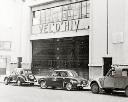 Cars outside the main entrance to the Vélodrome d’Hiver. Photo by anonymous (date unknown).