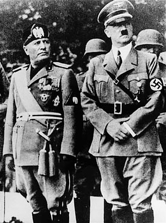 Benito Mussolini and Adolf Hitler during Mussolini’s official visit to Munich. Photo by Muzej Jugoslavije (c. 1937). United States Holocaust Memorial Museum. Released to public domain by author. Wikimedia Commons.