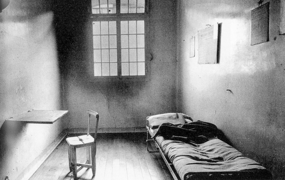 Suzanne’s cell in Fresnes Prison. Photo by anonymous (c. 1945).