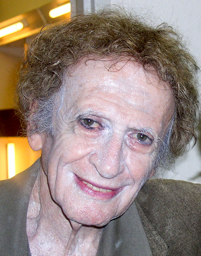 Marcel Marceau after a performance in Dresden, Germany. Photo by Brücke-Osteuropa (18 July 2008). PD-Author Release. Wikimedia Commons.