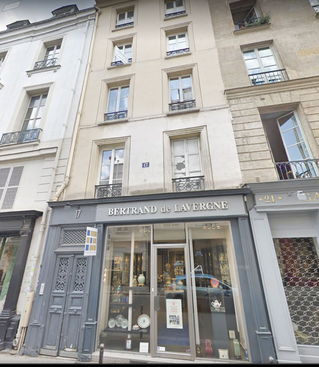 17, rue des Saints-Pères. Top floor was the secret laboratory where Adolfo and three other forgers produced fake documents for the French Resistance. Photo by anonymous (date unknown). Google Maps