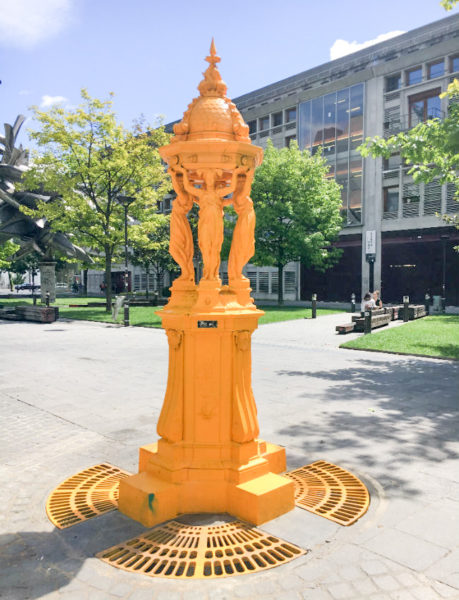 Wallace fountain (yellow). Photo by Ulrike Lemmin-Woolfrey (2018). Bonjour Paris: The Wallace Fountain in Color. Courtesy of Ulrike Lemmin-Woolfrey.