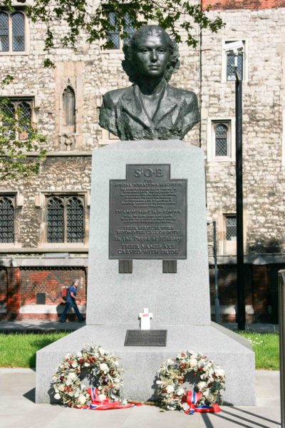 Memorial to Special Operations Executive outside Lambeth Palace. The bust is Violette Szabo, executed on 5 February 1945 at the Ravensbrück concentration camp. Photo by Robert Scarth (23 May 2010). PD-CCA-Share Alike 2.0 Generic. Wikimedia Commons.