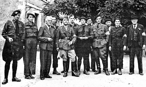 SOE agents and other World War II resistance fighters. Pearl Witherington is second from the left. Photo by anonymous (c. 1945/46).
