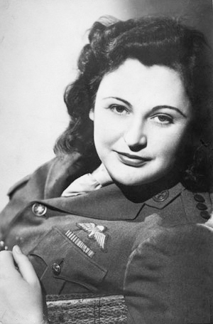 Nancy Wake, SOE agent. Photo by anonymous (c. 1945). Australian War Memorial. PD-Australian Origin. Wikimedia Commons.