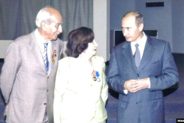 Gevork (left), Goar (center) and Vladimir Putin. Photo by anonymous (date unknown). Islamic Republic News Agency.