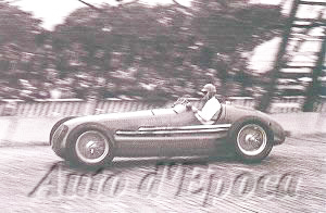 René Dreyfus in the Maserati 8CTF during an unofficial practice session for the 1940 Indianapolis 500. Photo by anonymous (c. May 1940).