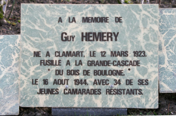 Memorial plaque to Guy Hémery at the Cimetière de Clamart. Photo by Claude Richard (c. 2014). ©️Collection Claude Richard.