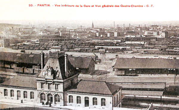 La Gare de Pantin. Original photo by anonymous. Photo scan by Poudou99 (postcard date prior to 1923). PD-Copyright Expired. Wikimedia Commons.