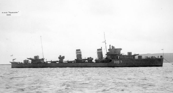 British destroyer, HMS Fearless. Photo by Royal Navy official photographer (c. 1935). PD-Expired copyright. Wikimedia Commons.