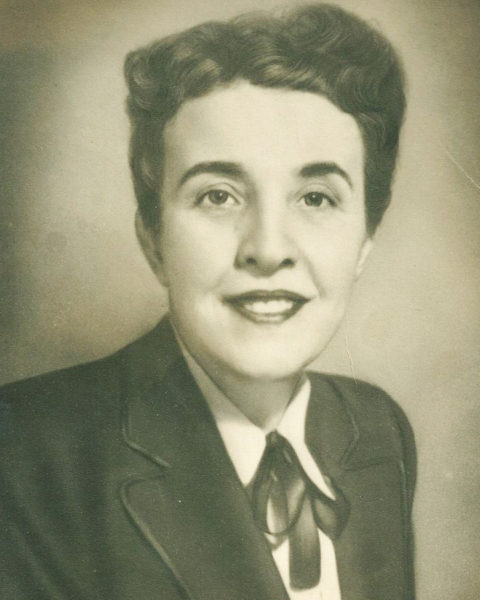 Gisella Perl as a young medical school student. Photo by anonymous (date unknown). Courtesy of Giora Giora Itzhak Yardeni.
