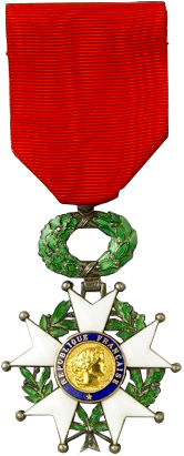 Légion d’honneur medal. Photo by anonymous (2010). République française. PD-CCA-Share Alike 3.0 Unported. Wikimedia Commons.