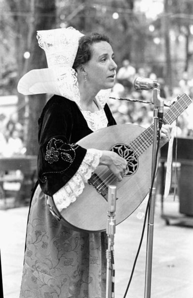 Sonia Malkine performing at the 1970 Florida Folk Festival in White Springs. Photo by anonymous (c. 1970). Florida Memory. State Library and Archives of Florida. PD-Expired copyright. Wikimedia Commons.