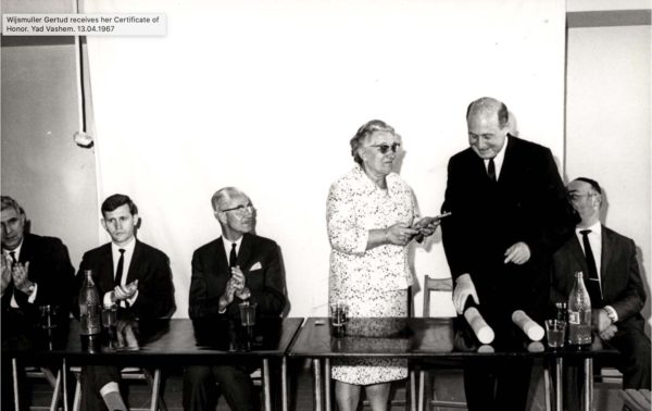 Gertruida Wijsmuller-Meijer, a Dutch organizer of Kindertransports, receives her Righteous among the Nations Certificate of Honor at Yad Vashem. Photo by anonymous (13 April 1967). Yad Vashem.