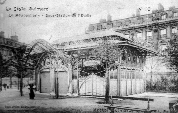 Métro station at avenue de Wagram. This is a style C “édicule” design. Photo by anonymous (c. 1900). Wikimedia Commons.