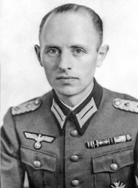 Reinhard Gehlen in his German Wehrmacht uniform. Photo by anonymous (date unknown). 