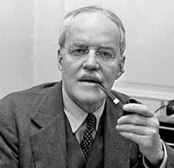 Allen Dulles, first head of the Central Intelligence Agency. Photo by anonymous (date unknown). www.alphahistory.com