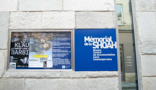 Entrance to the Mémorial de la Shoah, Paris. Photo by Sandy Ross. (2017)