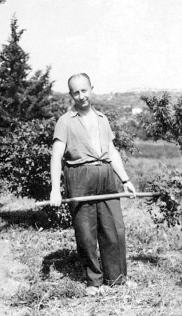 Christian Dior farming at Les Naÿsses. Photo by anonymous (c. 1940). 