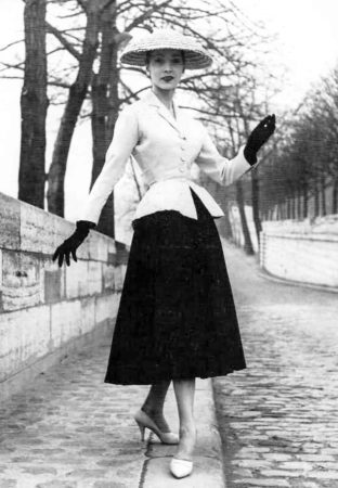 Dior’s “New Look.” Photo by anonymous (c. 1947). ©️Y_Aihara/Flickr. 