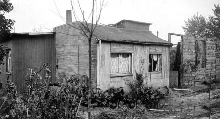 Shed where one of Ogorzow’s victims was found murdered. Photo by anonymous (c. 1941). 