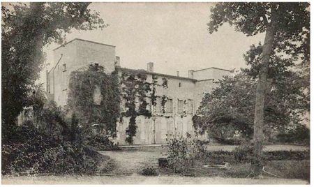 Château l’Armurier. Photo by anonymous (date unknown). Courtesy of Marianne (Seidler) Golding.*