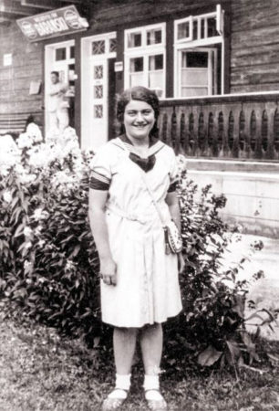Renia Spiegel smiling in Przemysl, Poland, at the age of 18. Photo by AFP (c. 1942). Courtesy Spiegel family.