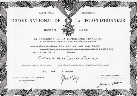 Certificate awarding the Chevalier de la Légion d’Honneur upon Odette Rosenstock Abadi. (Moussa was also honored with the same award.) Photo by anonymous (date unknown). Les Enfants et Amis ABADI. https://www.lesenfantsetamisabadi.fr. 