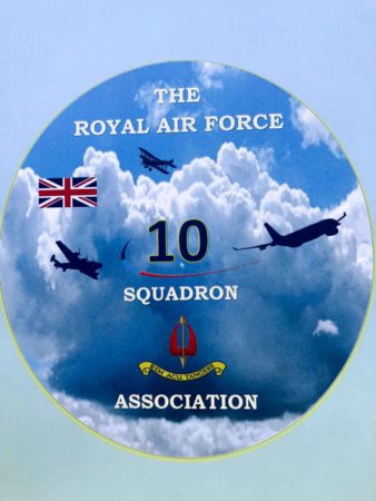 Birthday card to Stan from the 10th Squadron Association. Photo by Pat Vinycomb (24 April 2022).