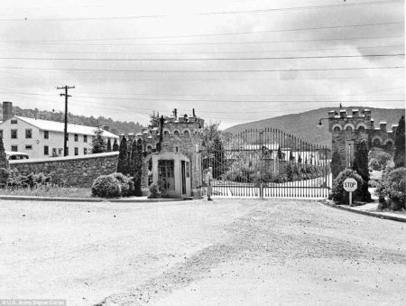 Entrance to Camp Ritchie. Notice the only signage is the stop sign. Photo by anonymous (date unknown). ©️U.S. Army Signal Corps. Daily Mail (www.dailymail.co.uk).