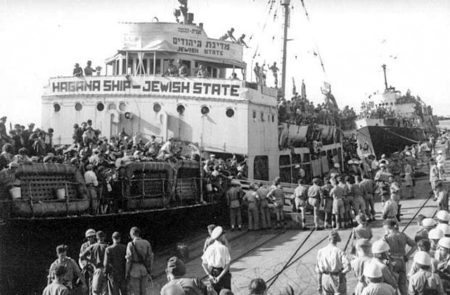 The “Hagana Ship-Jewish State” at Haifa Port. It was one of many ships used to transport thousands of refugees after the war. Hagana was the main Zionist paramilitary organization of the Jewish population in Mandatory Palestine. It later became the core of the Israel Defense Forces. Photo by anonymous (c. October 1947). PD-Expired copyright. Wikimedia Commons.