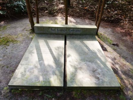 Otto van Limburg-Stirum’s grave (right). Photo by Robert Matzen (date unknown). www.robertmatzen.com