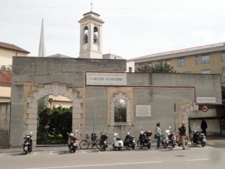 The façade of the Scalzi prison entrance. It is all that remains of the former prison where Ciano and the other defendants were held before being executed. Photo by anonymous (date unknown). www.notesfromverona.com