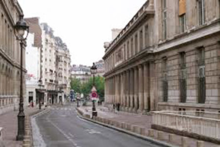 Contemporary view of rue de l'École de Médecine Paris