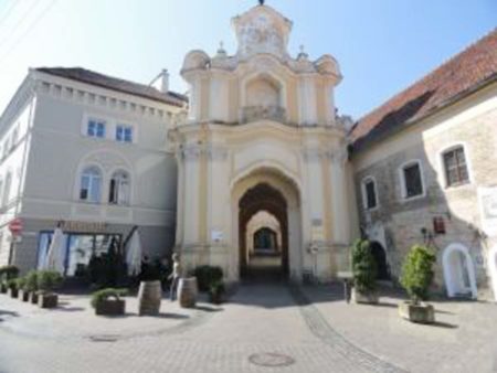 Trinity Gate in Vilna.
