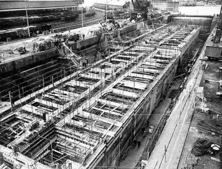 Construction of concrete Phoenix caissons in Southampton, England.