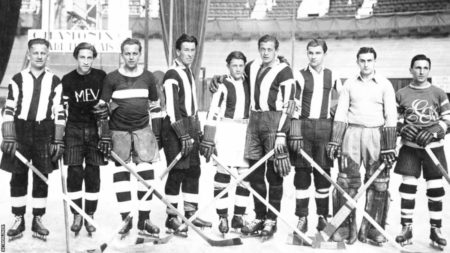 Berliner SC hockey team in France.