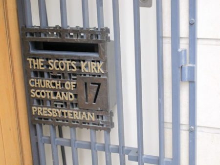 Entrance sign for the Scots Kirk Paris.