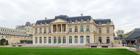 Château de la Muette, Adm. Karl Dönitz’s former Paris headquarters, captured by AU30. Photo by Velvet (1 December 2013). PD-CCA-Share Alike 3.0 Unported. Wikimedia Commons.